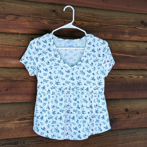 No Boundaries woman's dress shirt/blouse. - Picture 1 of 5